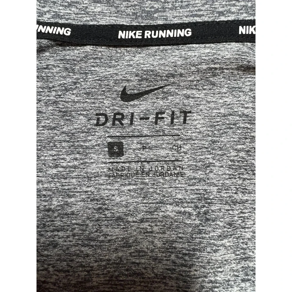Nike Running Element DriFit L/S Performance Training Runner Shirt Men's Small